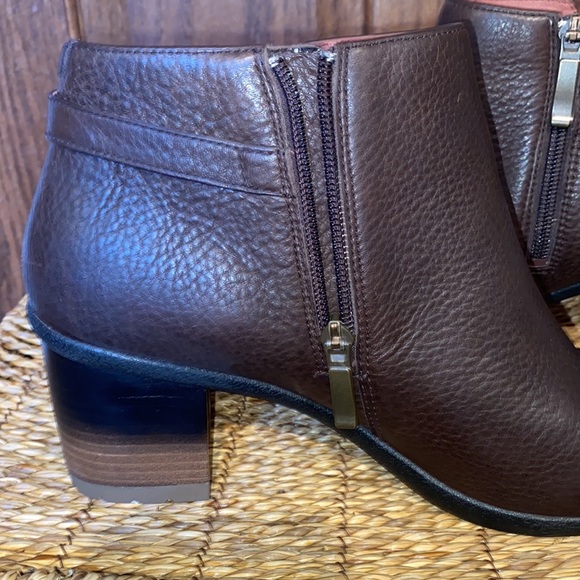 Dansko Perry Chocolate Waterproof Tumbled Ankle Boots New w/out Box! - Picture 9 of 15